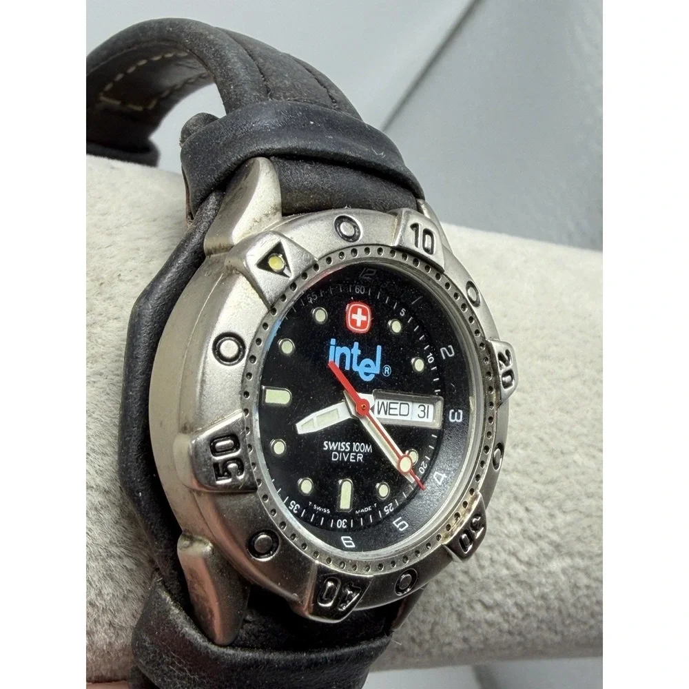 Wenger 091.0650 Intel Logo New Battery Ladies Watch 30MM 7